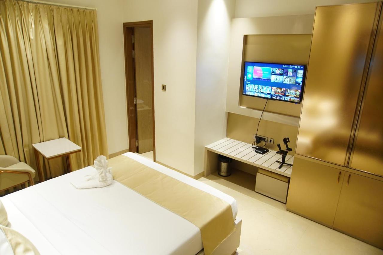 Red Orchid Hotel Kanpur Bagian luar foto